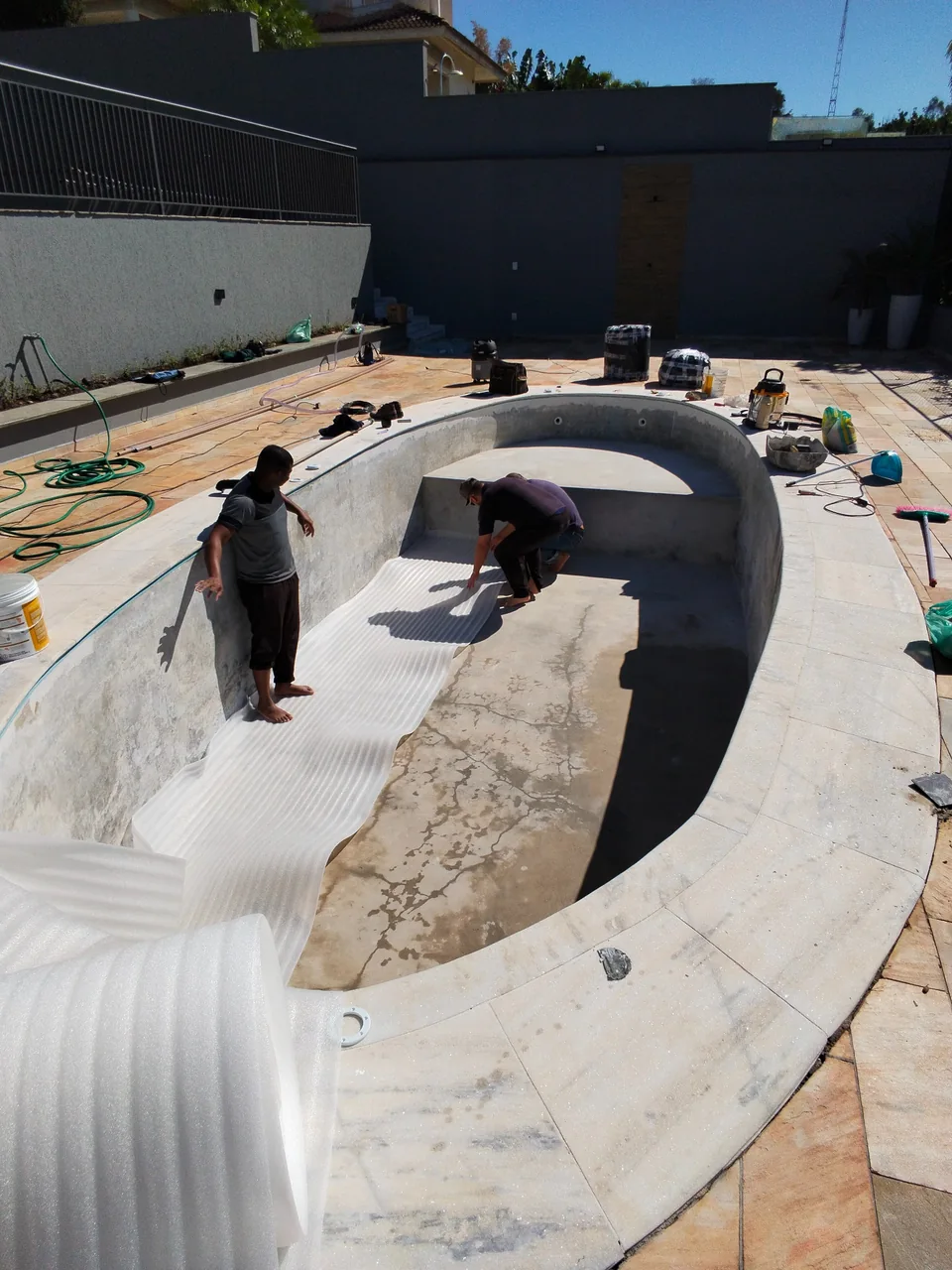 06 banco acesso Construção do banco interno que substituiu a antiga escada da piscina